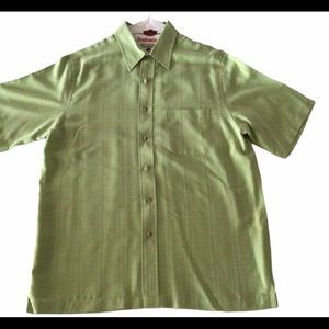 Men’s Roundtree & Yorke Shortsleeved Shirt Size M